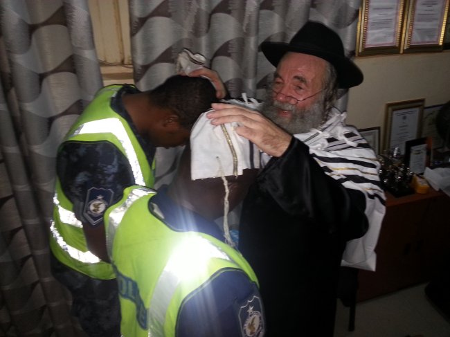 ../previews/045-AFRIKA-1-2013 733.jpg.medium.jpeg