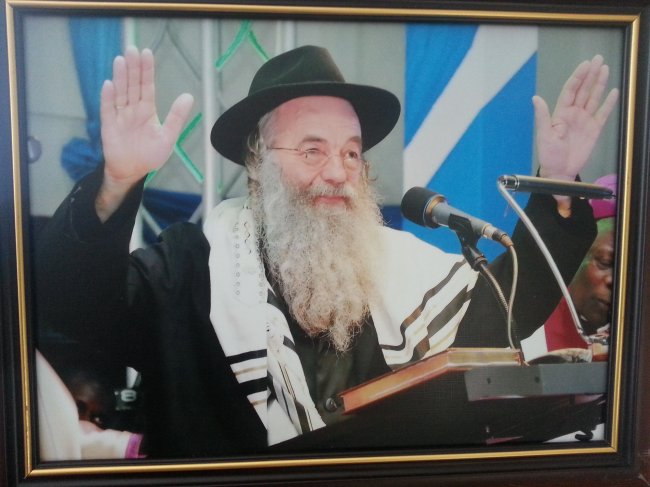 ../previews/056-AFRIKA-1-2013 1105.jpg.medium.jpeg