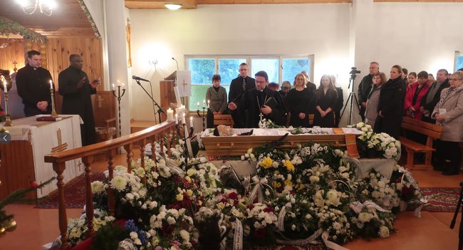 ../previews/015-Beerdigung Rabbi Benjamin 16.png.medium.jpeg